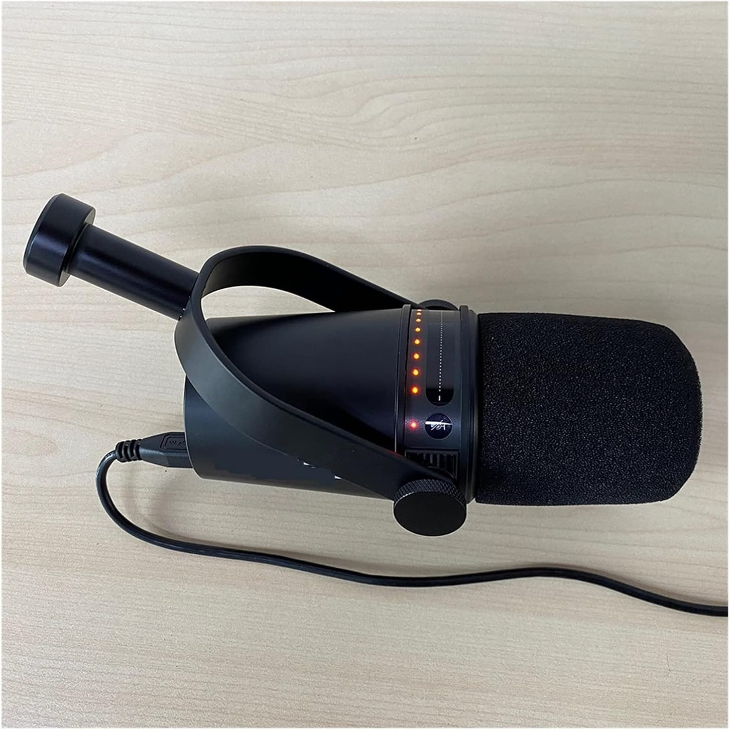 SHURE　MV7 MV7+ K BUNDLE | XLR/USB-C HYBRID CARDIOID DYNAMIC MICROPHONE +