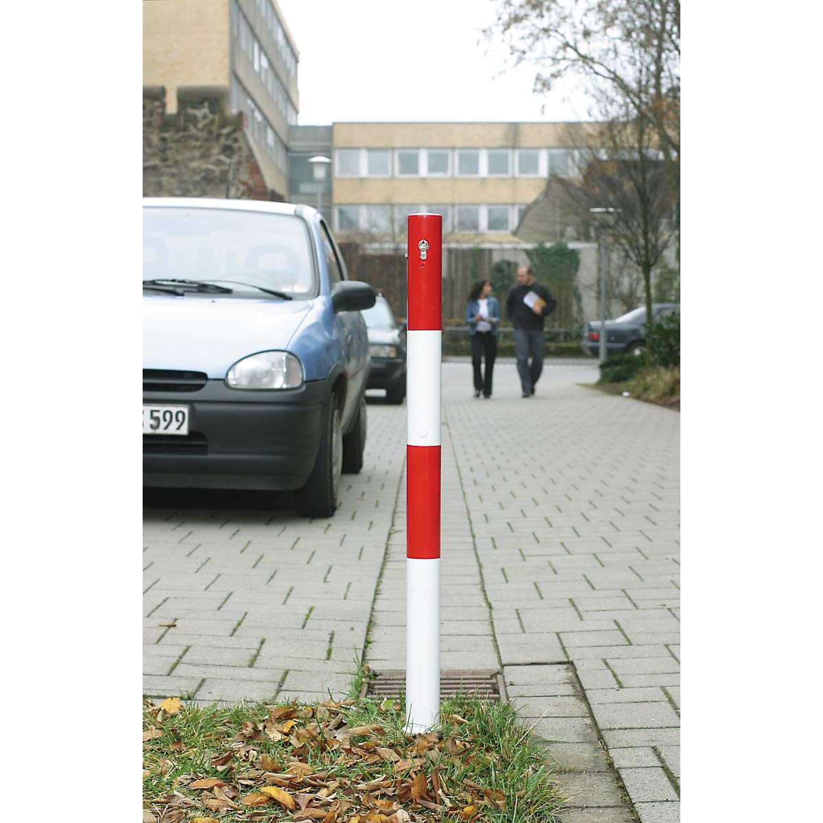 Potelet de délimitation - 70 x 70 mm - 1 œillet pour chaîne à gauche - Potelet Potelet de délimitation Potelets Potelets de délimitation Signalisation et balisage