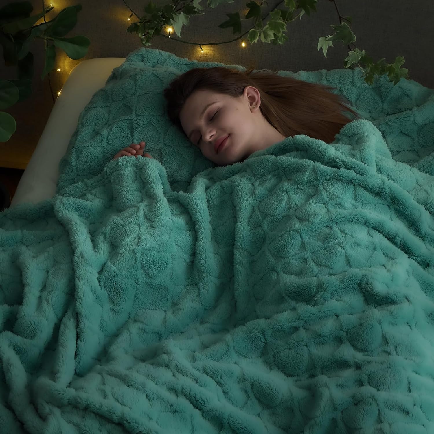 NEWCOSPLAY Super Soft Queen Blanket Sage Green Love Premium Silky Flannel Fleece 3D Heart Checkered Lightweight Bed Blanket All Season Use (Sage Green Love, Queen(90"x90")) - Image 2