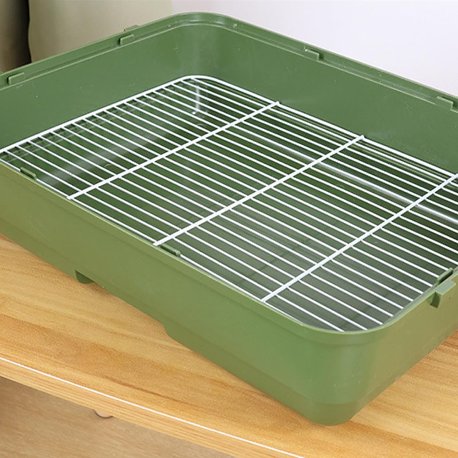 Bird Carrier, Compact Travel Cage, Standing Perch with Clear Window, Portable Travel Bird Cage for Parakeets, Cockatiels, Bearded Dragons, Safe Transport, Outdoor Trips or Veterinary Visits