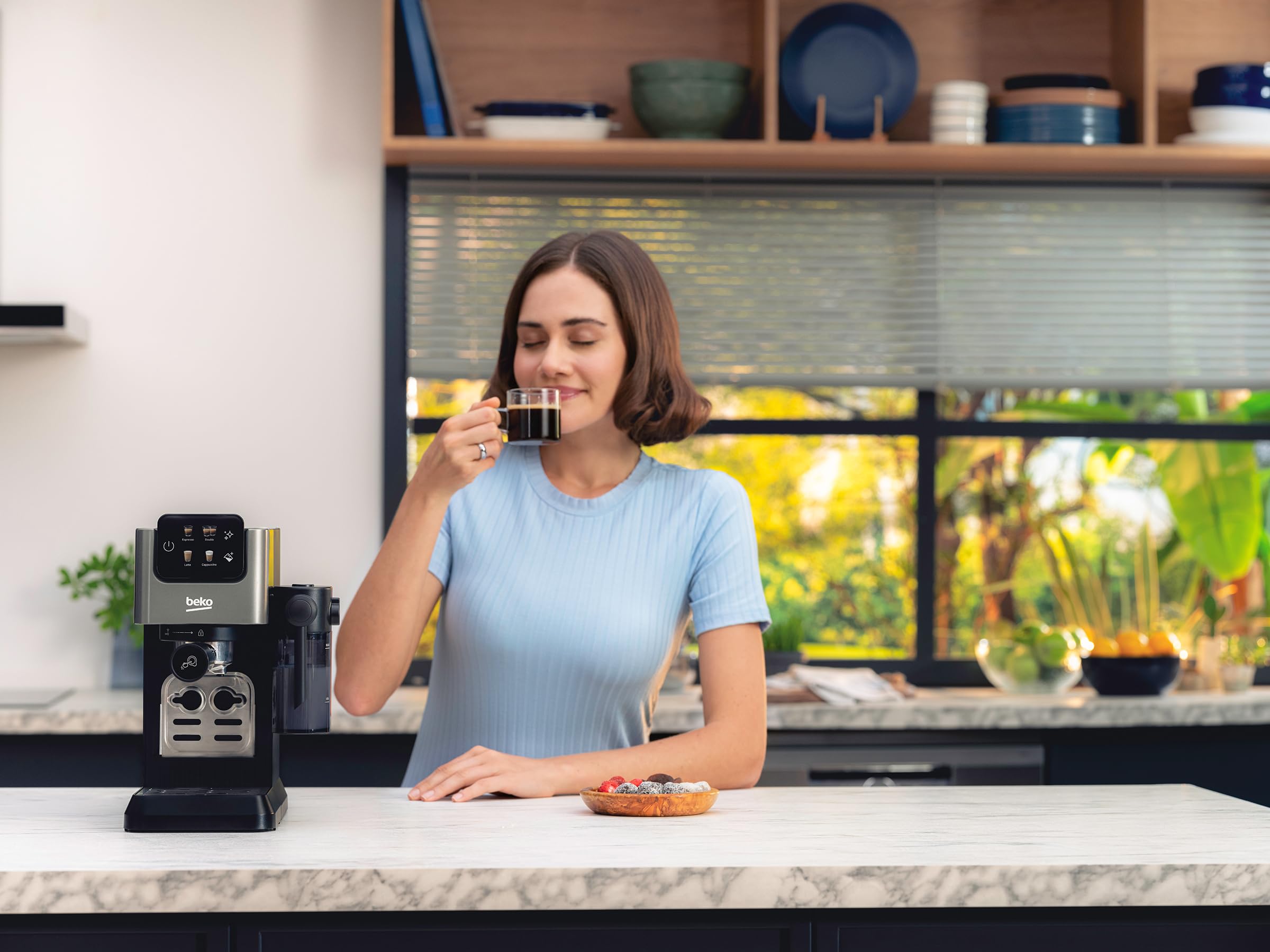 Beko Machine Expresso - compatible café moulu, capsules et dosettes