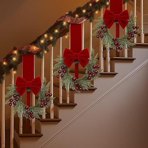 Miniatura 3 de 4 mini coronas de Navidad de 8 pulgadas, pequeñas para gabinetes de cocina, ventana, puerta delantera, bayas rojas artificiales y piñas, anillos de