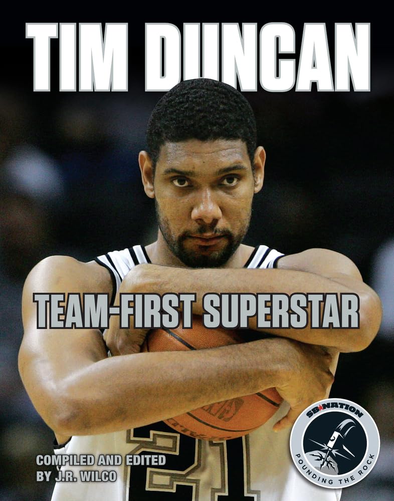 Tim Duncan: Team-First Superstar Paperback – 1 Dec. 2016