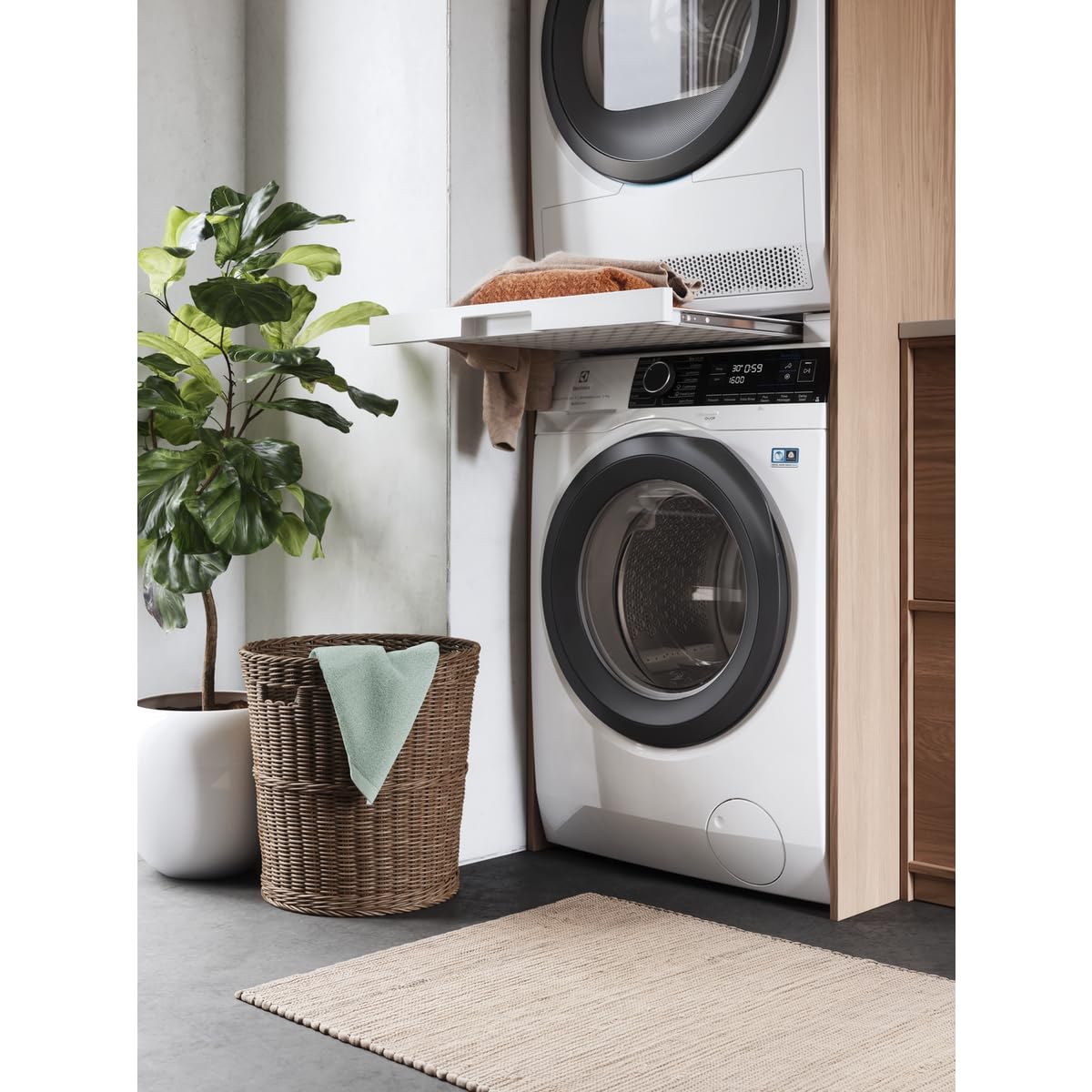 Electrolux Stacking kit E1WYHSK2, con piano estraibile da posizionare tra lavatrice e asciugatrice in colonna, compatibile con tutti i modelli Electrolux e AEG, Universale
