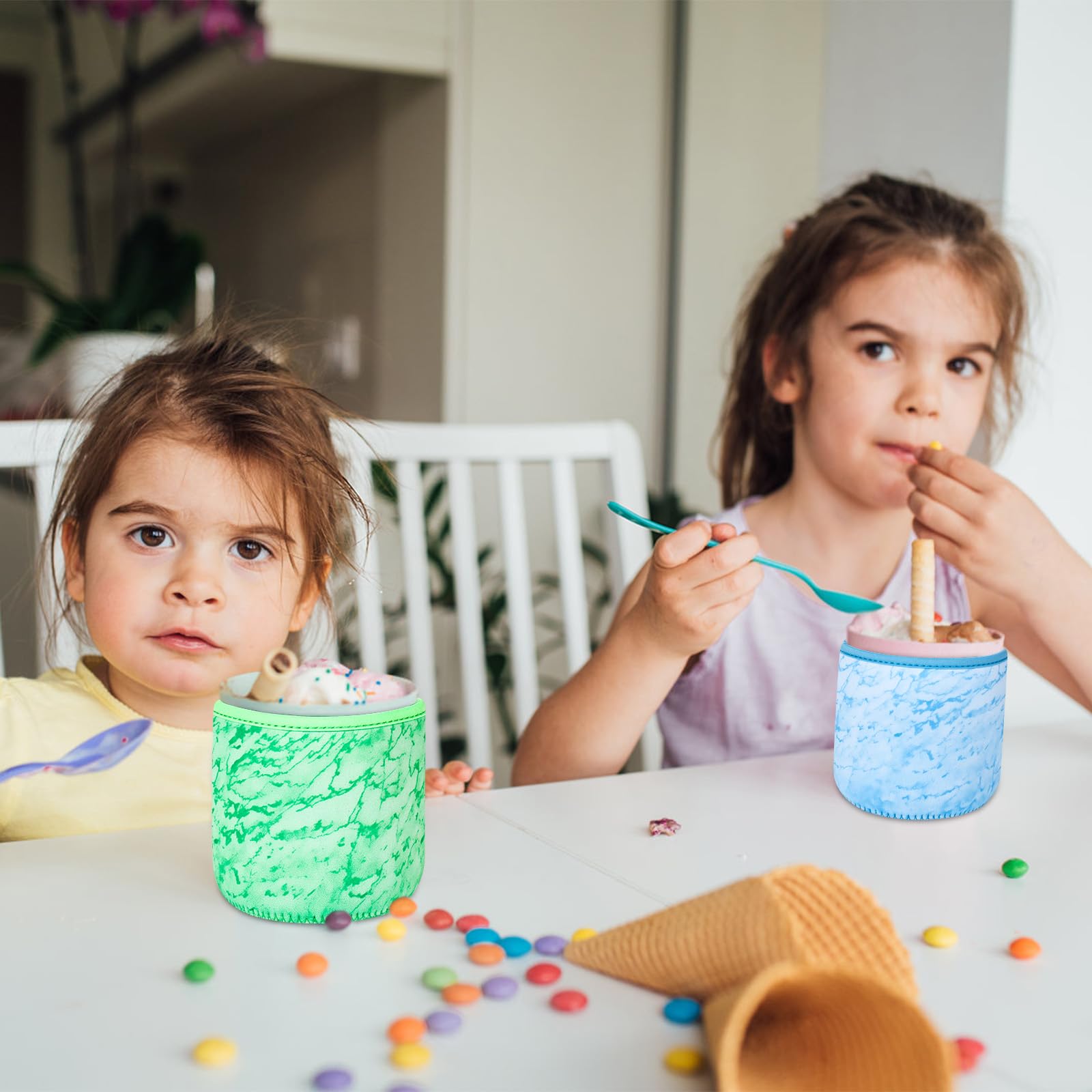 4 sztuki pokrowce neoprenowe na lody do akcesoriów Ninja Creami Deluxe, izolowane pokrowce do pojemników maszyn do lodów serii NC501, NC500, szczelne, wielokrotnego użytku (680 ml)