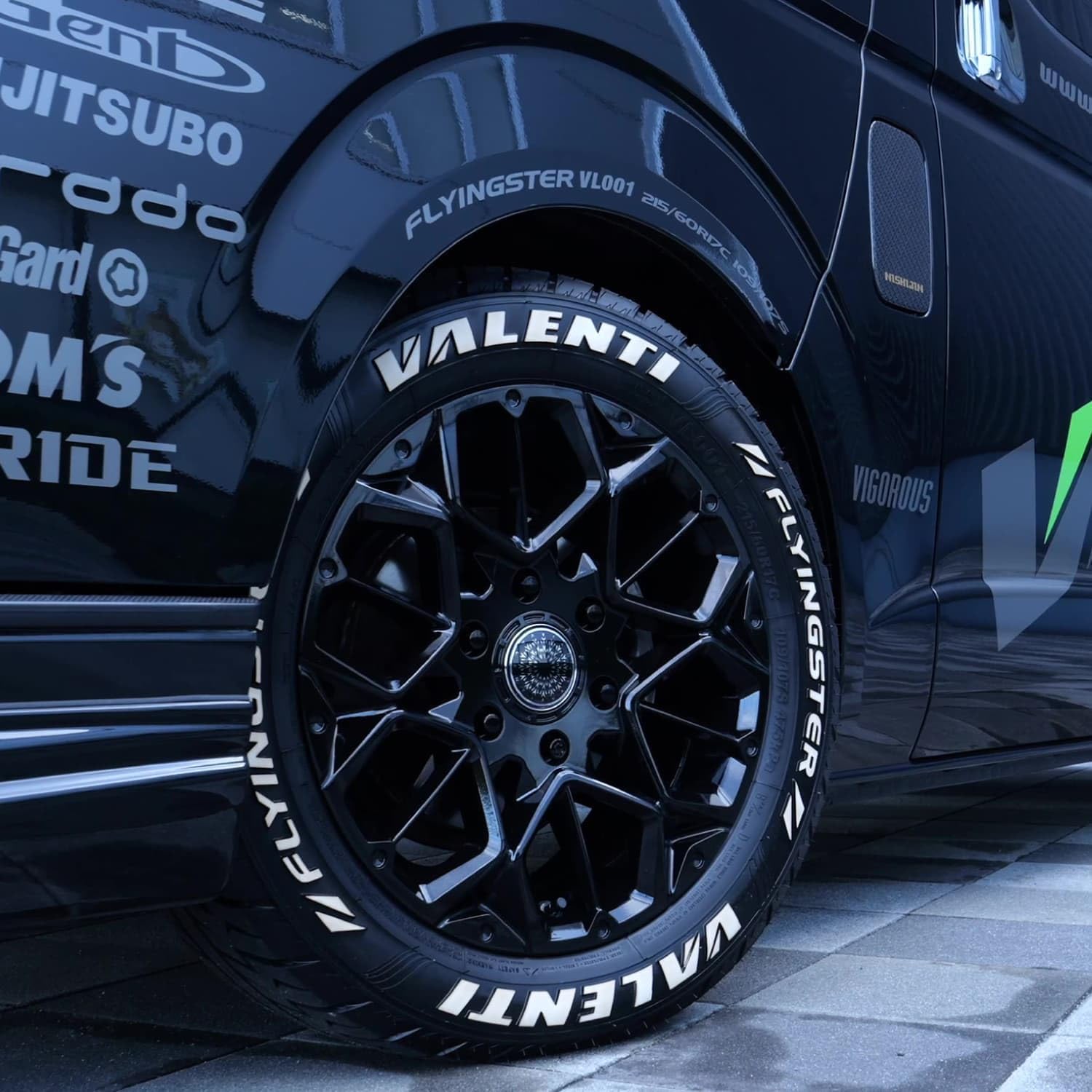 Amazon.co.jp: VALENTI 215/60R17 ハイエース専用設計 ホワイトレター