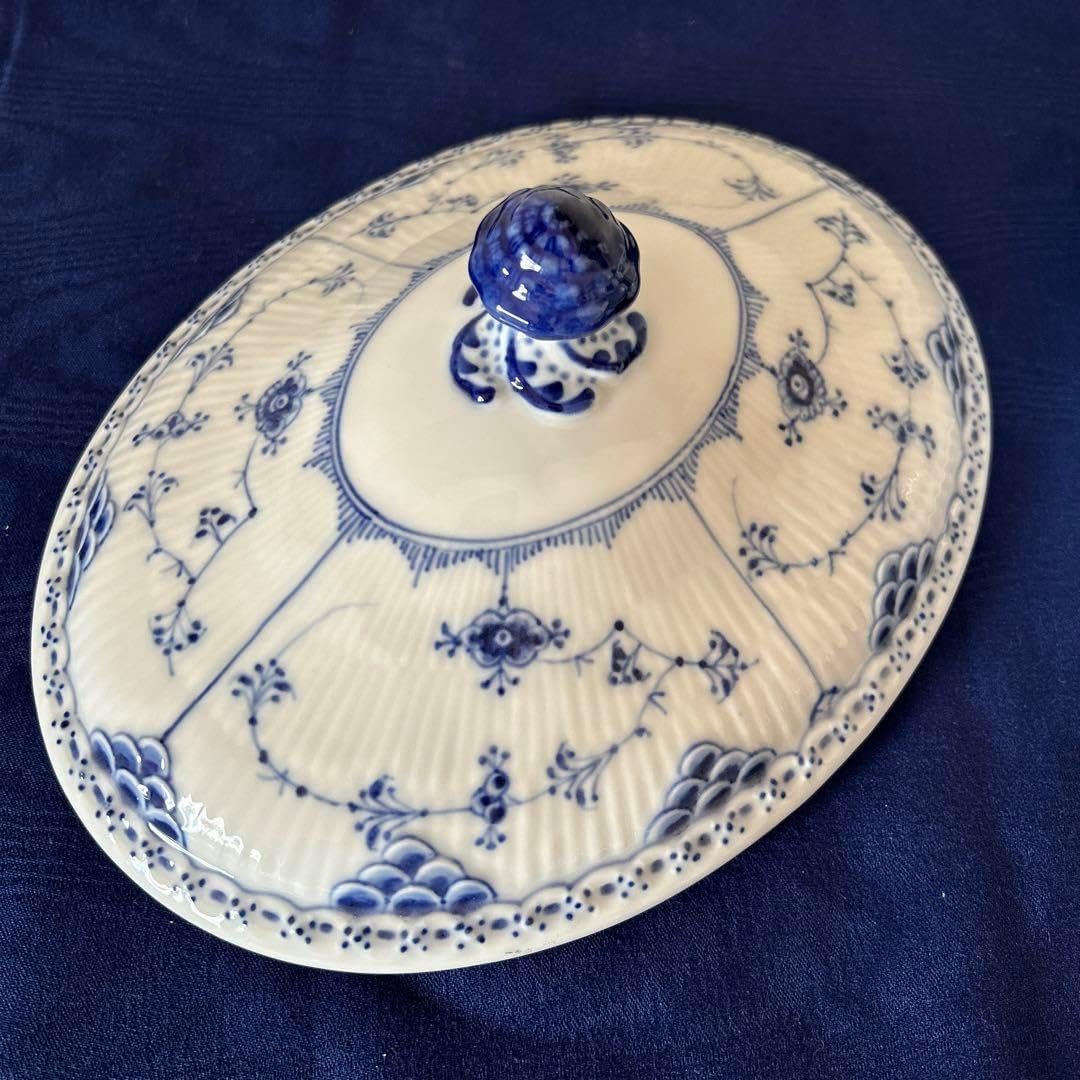 ロイヤルコペンハーゲン︎ブルーブルーテッドハーフレース蓋付きスープ