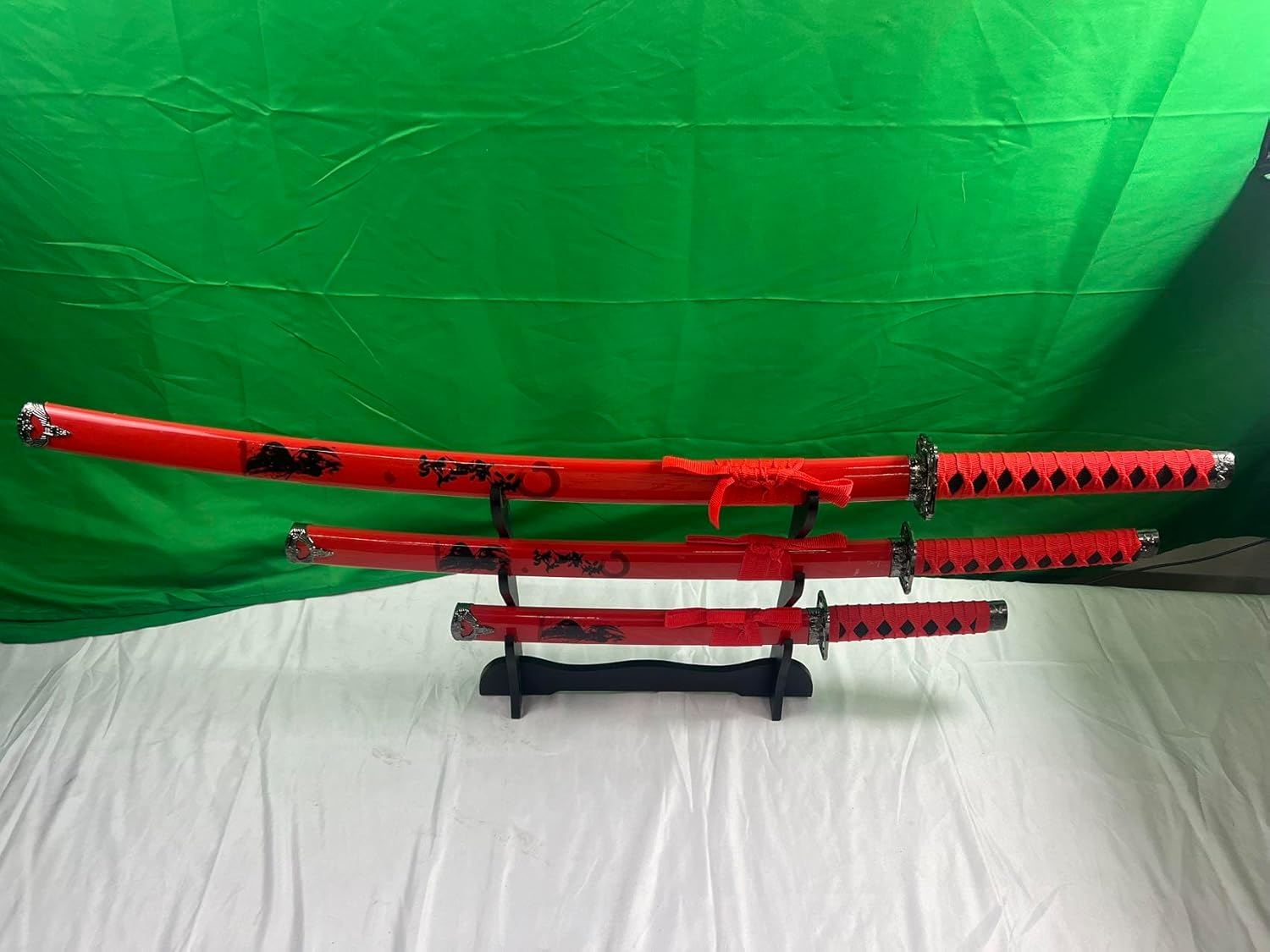 Kinstore Traditional Handmade Japanese Samurai 3-Piece Set Sword with Display Stand. Katana, Wakizashi, Tanto Swords. Printed Gold Dragon/Samurai on Scabbard