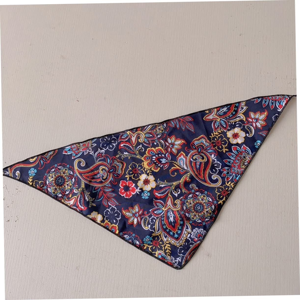 INOOMP 5piezas Sombrero De Perro con Bandana De Gorra Cómoda para Mascotas Accesorio Decorativo para Fiestas y Eventos Especiales