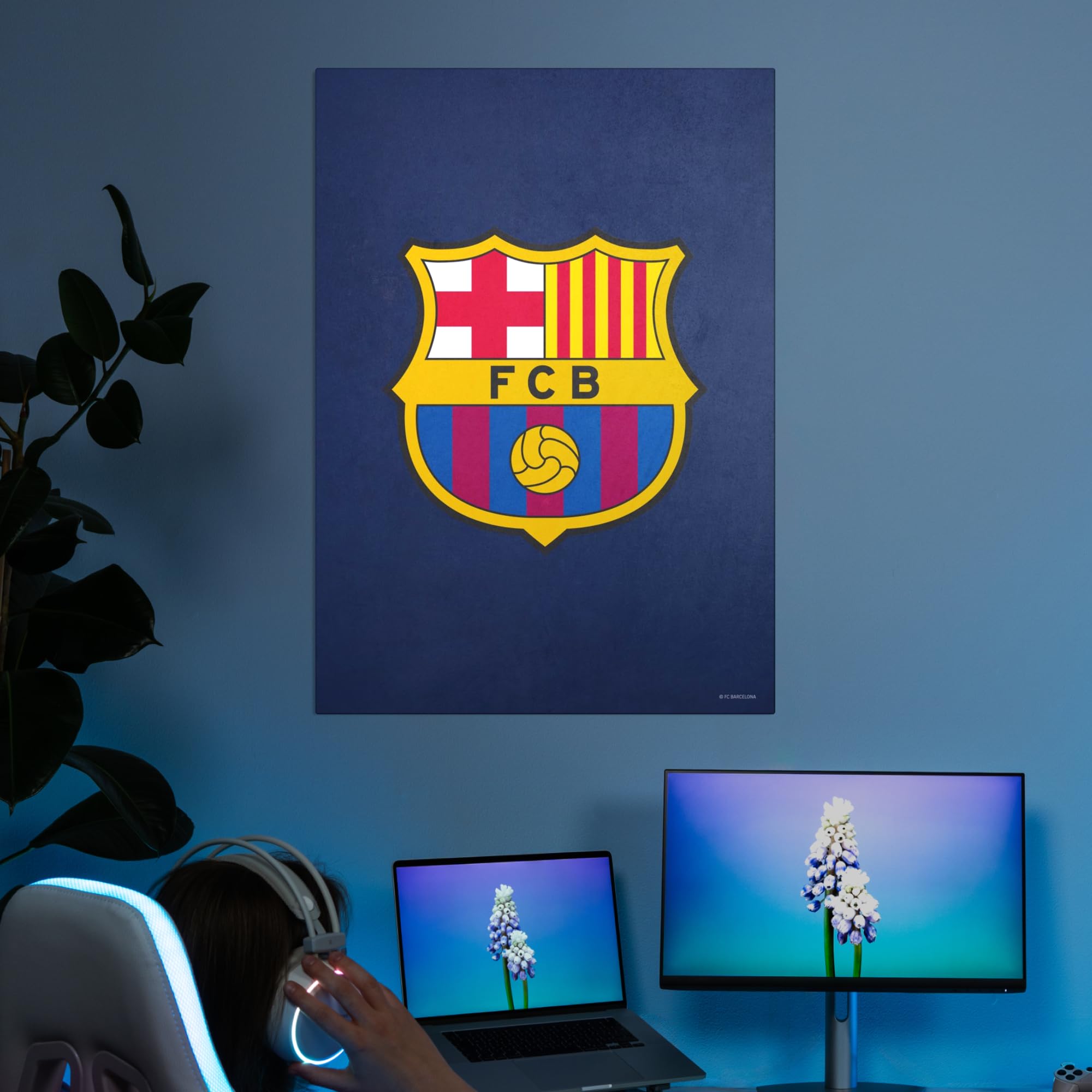 Displate - Poster in metallo – Montaggio magnetico – FC Barcelona – Crest – Dimensione L – 67,5 x 48 cm opaco