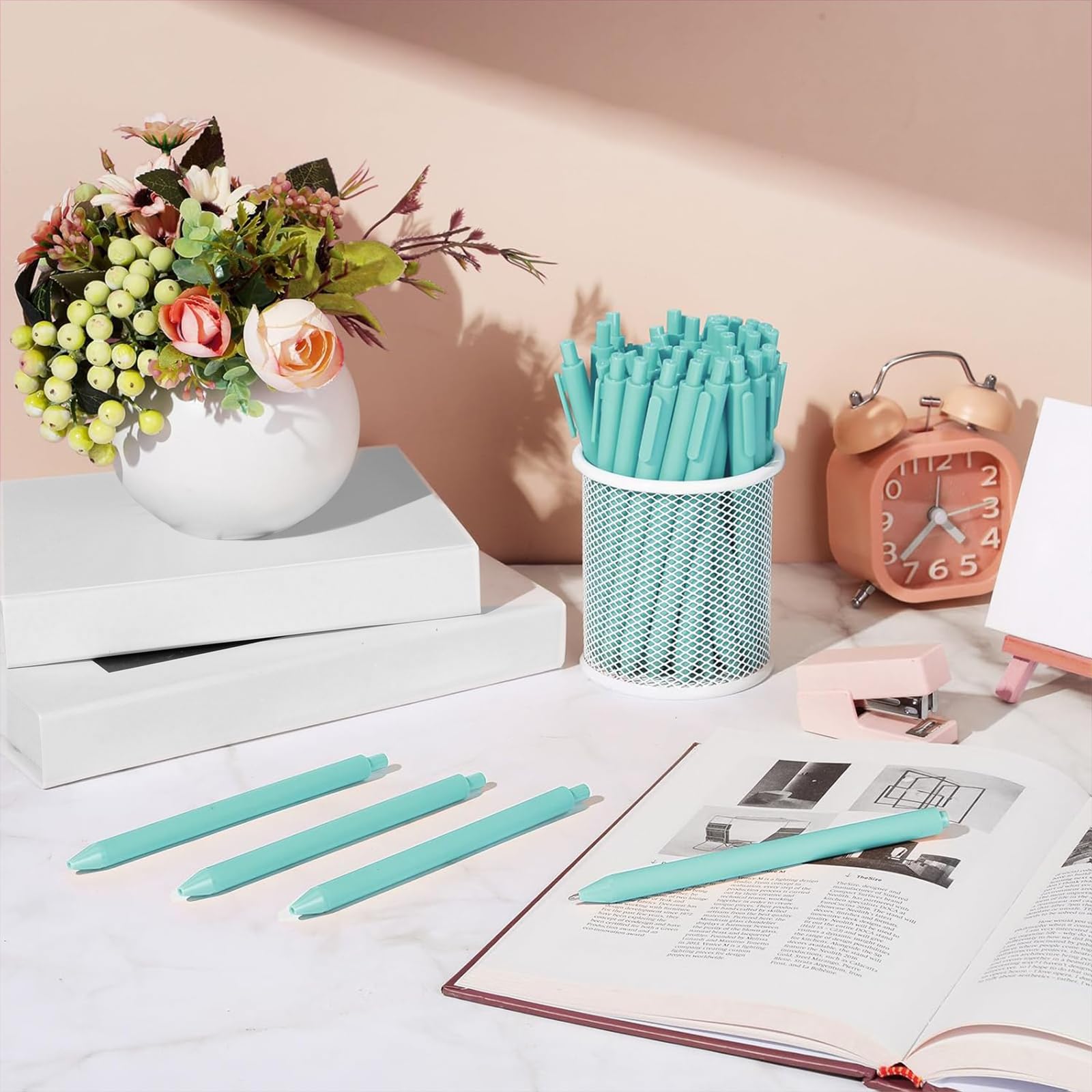 100 bolígrafos retráctiles cómodos para baby shower, bonitos y elegantes bolígrafos de tinta negra, bonitos suministros escolares en punta media de 1 mm para oficina, profesores, estudiantes (azul