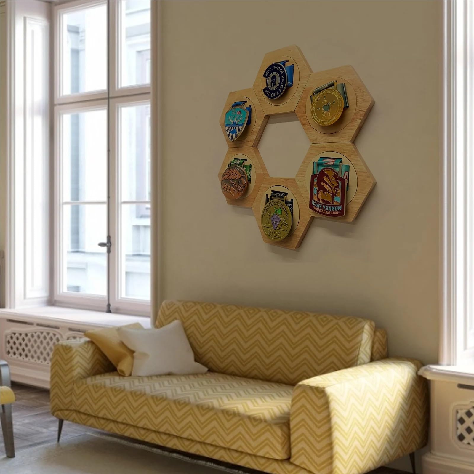 Display medaillenrahmen 1-10Pcs Holz Medaille Display Racks Sechseckige Kombination Medaille Halter Ehre Gedenk Display Home Wand Dekoration(6pcs)
