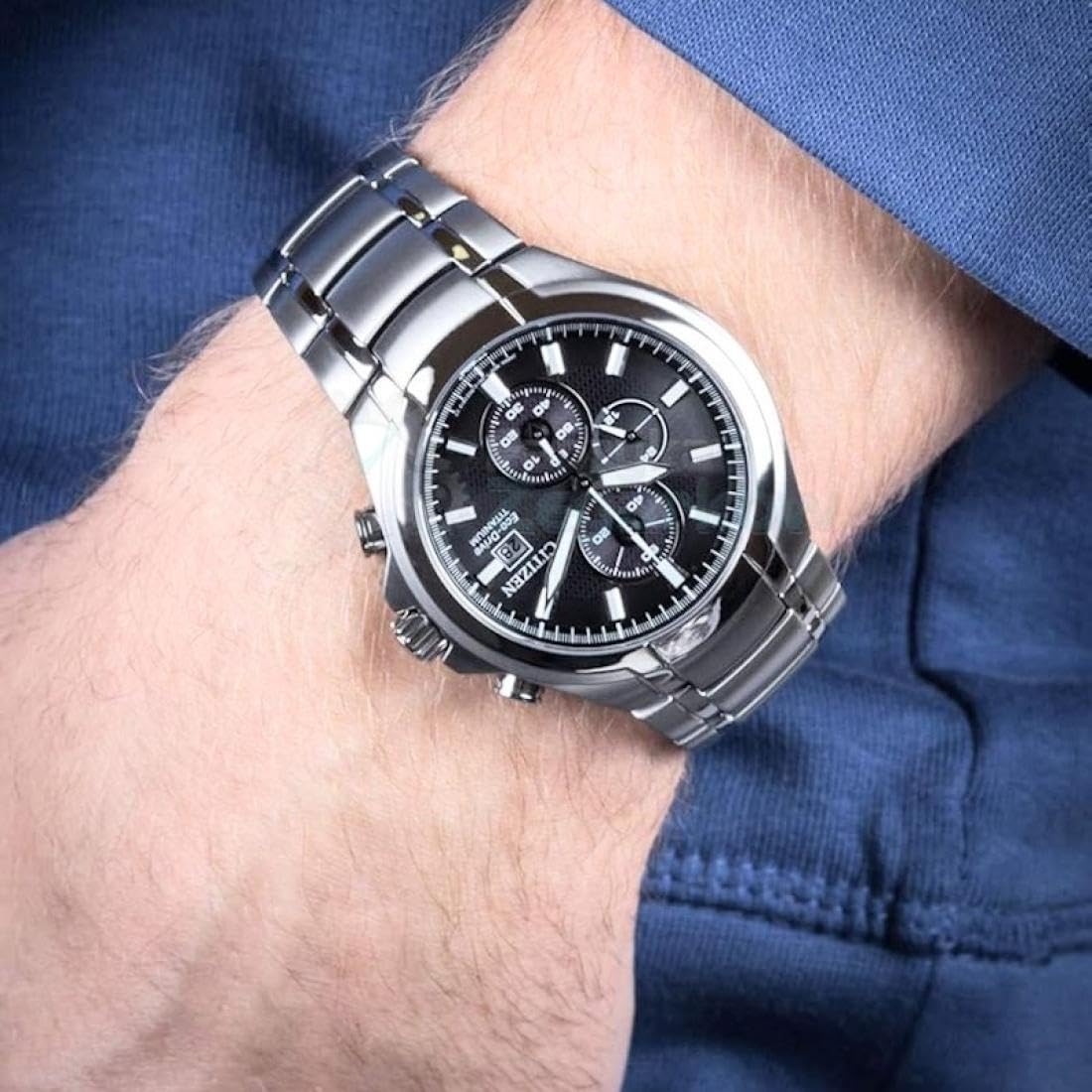 Citizen Herren Chronograph Eco-Drive Uhr mit Titan Armband