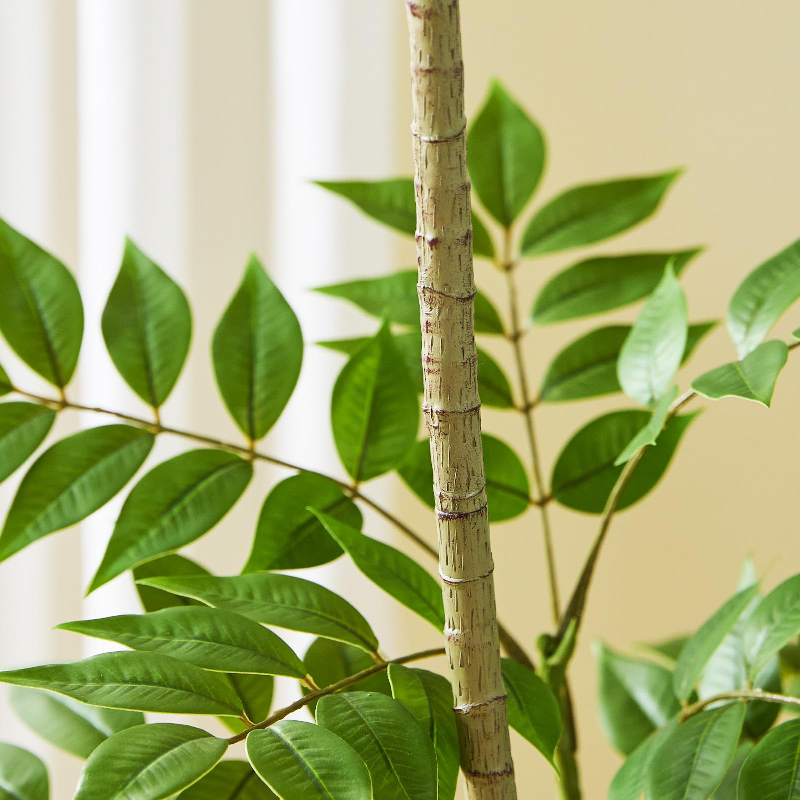 Künstlicher Mahonia Fortunei Baum 180 cm, Kunstpflanzen Groß mit Weiß Topf | Kunstpflanze Sumachbaum Plastik Pflanze Kunstbaum für Zimmer Wohnzimmer Schlafzimmer Büro Terrasse Balkon Garten Deko