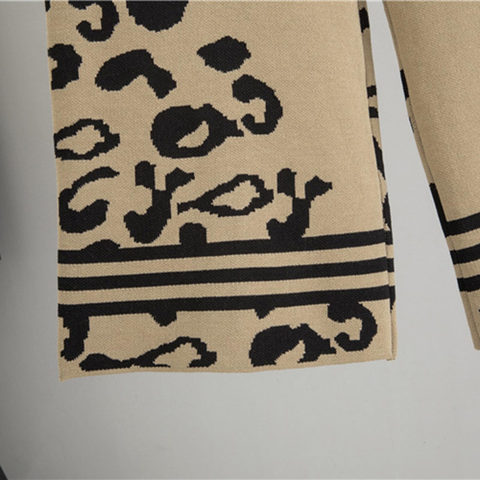 2026 Maglione Invernale Da Donna Due Pezzi Motivo Leopardato Casual Alla Moda Pantaloni Della Tuta Morbido Pullover + Pantaloni da Jogging A Vita Alta Chic e Elegante Confortevole Per Casa