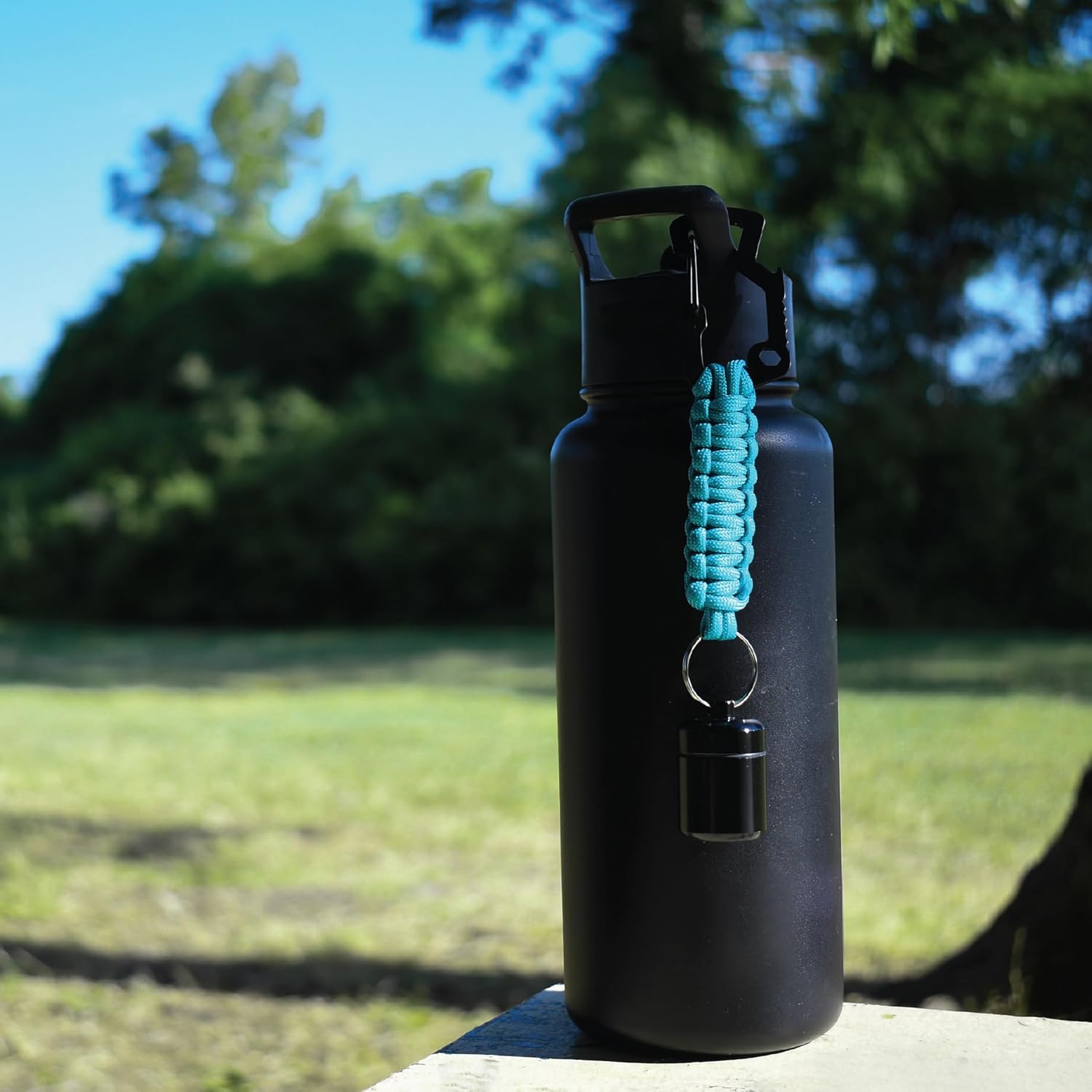 Paracord Dice Holder Keychain - With Mini 7-Dice Polyhedral Set - DND/TTRPG Accessory