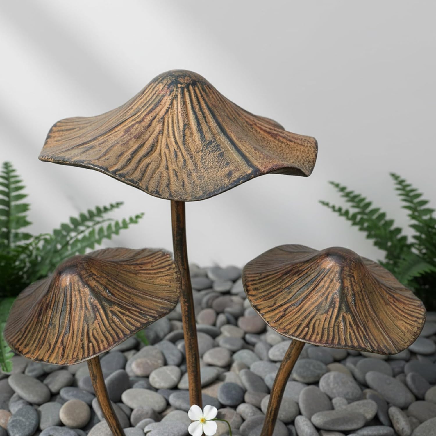 Metall-Pilz-Gartenstatue, Dekoration, Eisen-Pilzpfähle, Outdoor-Metall-Gartenornamente für Pflanzgefäß, Terrasse, Rasen, Hofpflanzendekoration (3 x L und 3 x S)