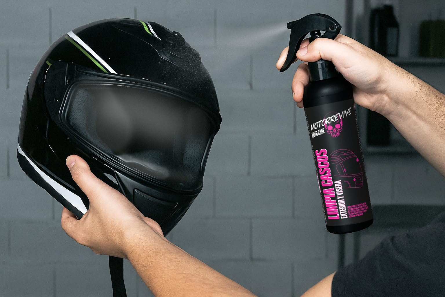 Pack Limpieza de Cascos de Moto 200 + 200 ml. Spray limpiador Interior + Exterior y Visera + Bayeta de Microfibra. Higiene Completa y Cuidado Profesional para Casco de Motocicleta