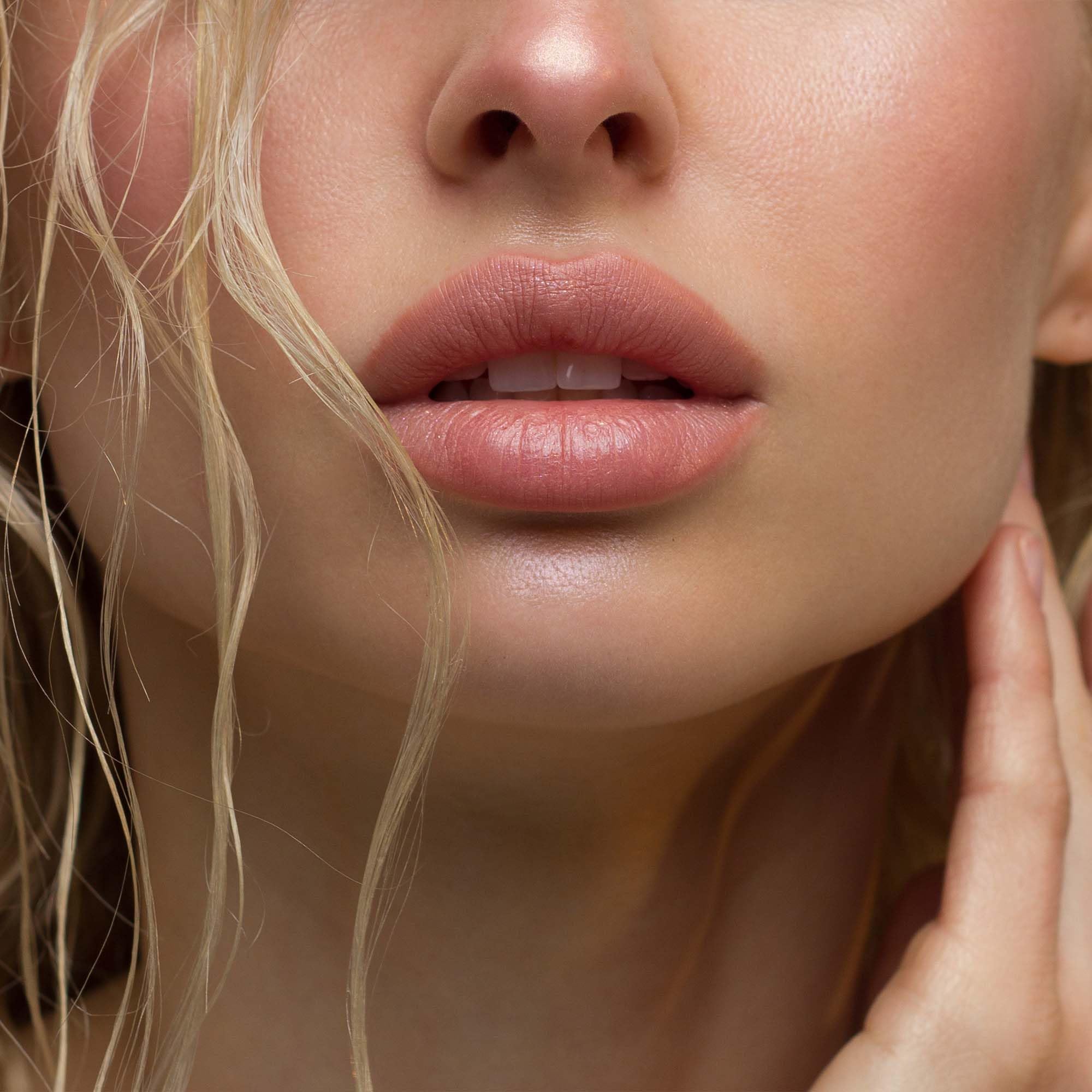 Collagenil Re-Pulp Lip Definer, baume repulpant volume extra, hydratant, à l'acide hyaluronique, redéfinit le contour des lèvres fines, après injection d'acide hyaluronique, fabriqué en Italie, 10 ml