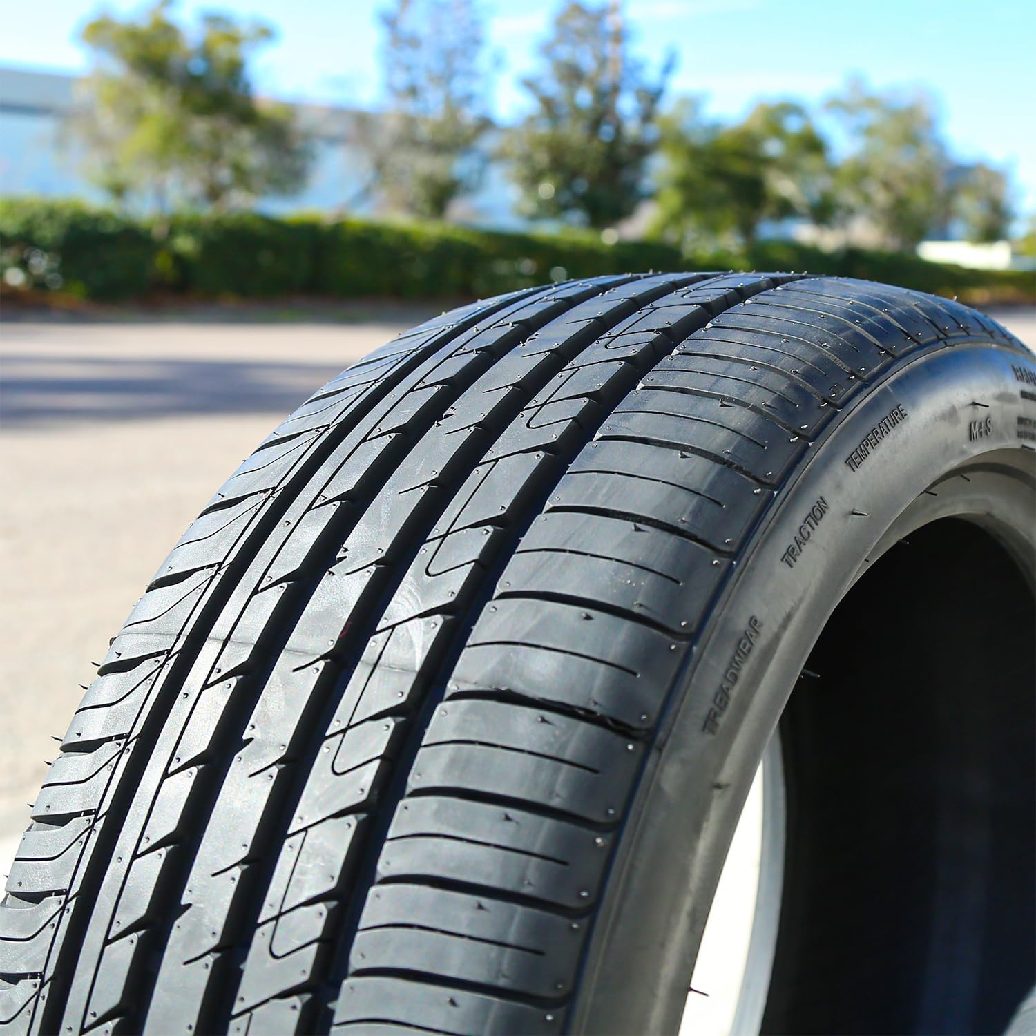 Goodtrip GR-66 285/50R20 112V Passenger Tire