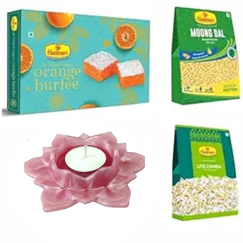 Haldiram's Nagpur Naranja Burfee 17.64 oz, Moong Dal (7.05 oz),Lite Chiwda (200 gm) con Diya grande