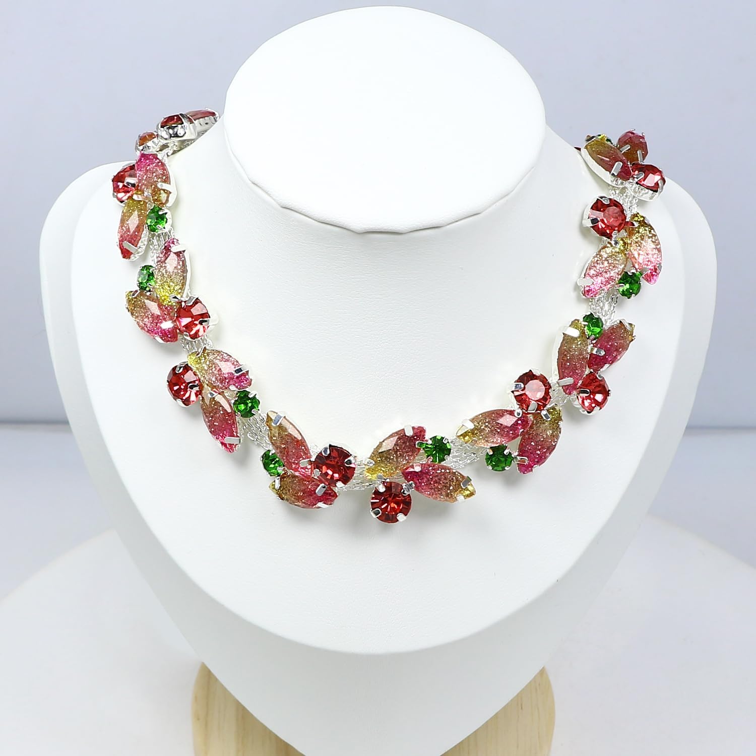 DONGZHOU Rhinestone Chain Trim，1 Yard Crystal Pink Flower Leaf Chain with Silver Bottom Sewing Bling Trim for Sewing Crafts,Wedding Party DIY Decoration,Jewelry Making，Bridal Costume Embellishment
