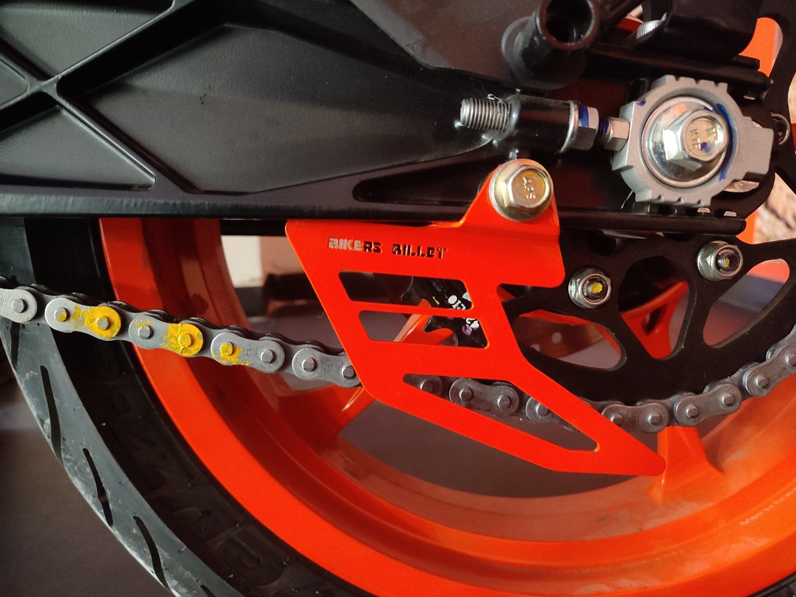 KTM RC 200 BS6 2021+ Toe Guard Version 1.0 (Orange)-image-37