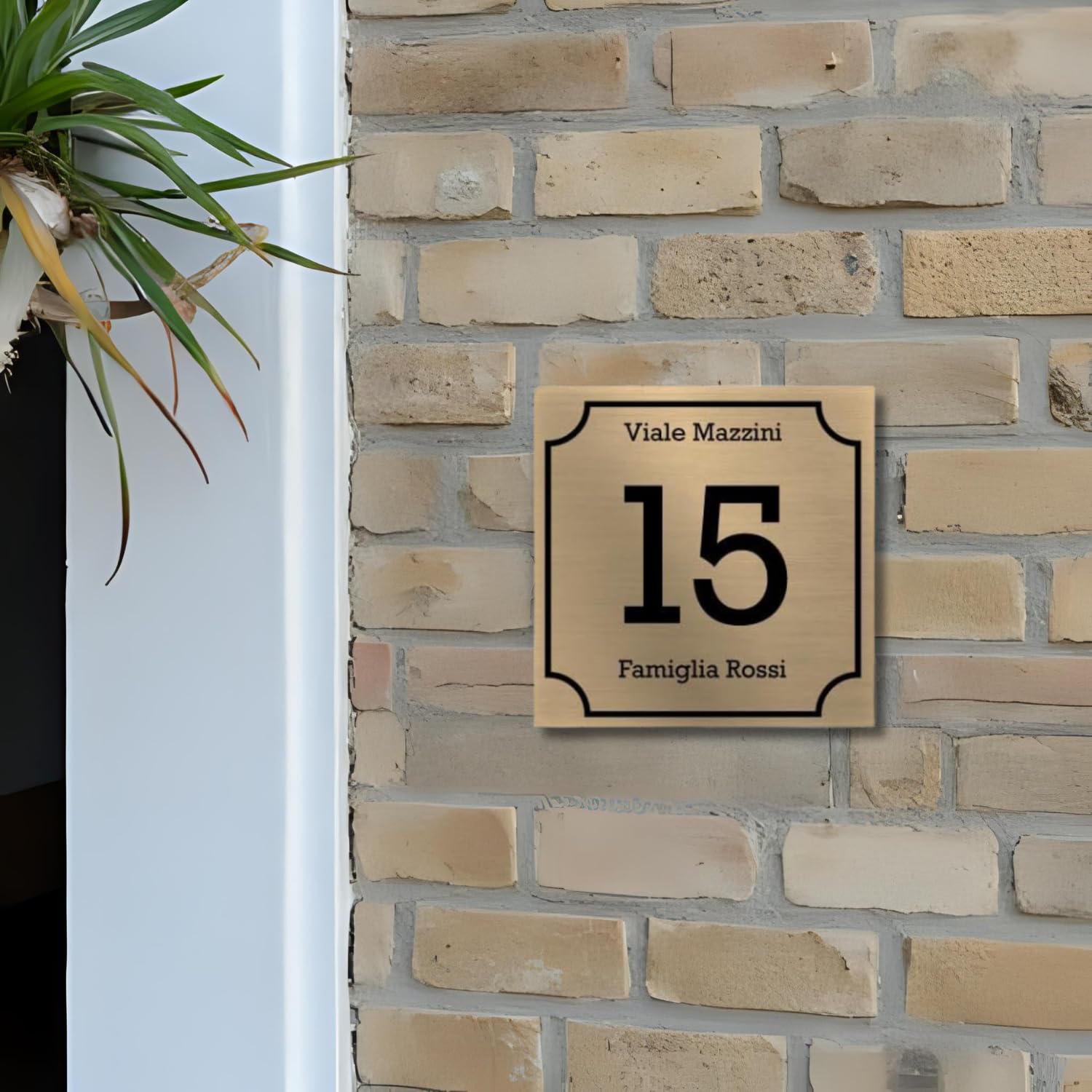 Numero Civico Esterno Personalizzato in Alluminio, Made in Italy - Targa Personalizzabile con Via, Numero Civico e Comune - Protezione al Raggi UV e Antiruggine (10 x 10 cm, ORO SPAZZOLATO)