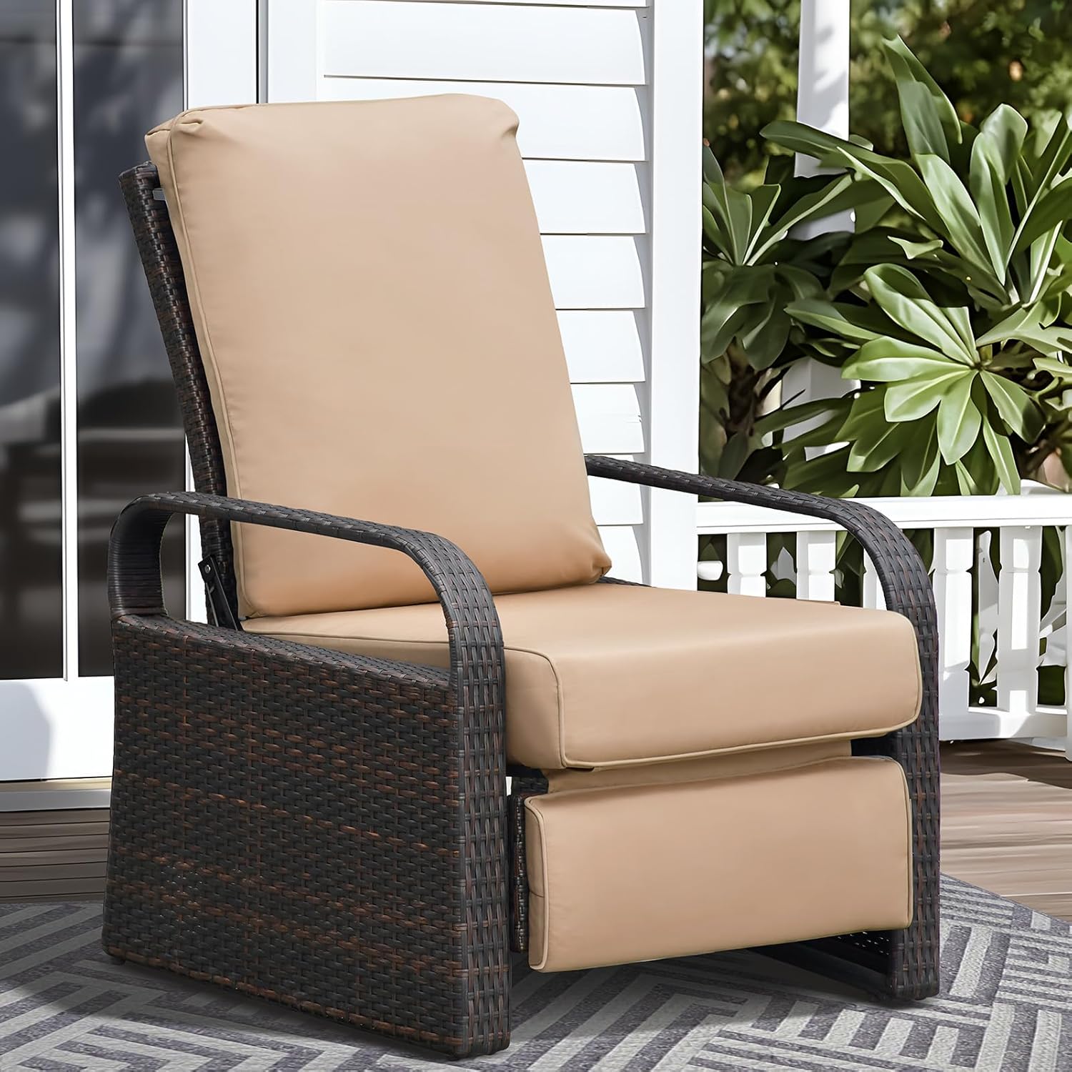 ATR ART TO REAL Outdoor Wicker Recliner Chair with 5.5'' Cushions, Automatic Adjustable Patio Lounge Chairs, Aluminum Frame Reclining Chair for Lawn Backyard Porch Poolside Deck (Khaki)