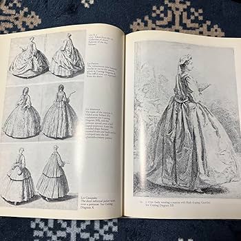 Amazon.co.jp: ビクトリアンドレスパターンブック製図 : おもちゃ Amazon.co.jp: ビクトリアンドレスパターンブック製図 : おもちゃ