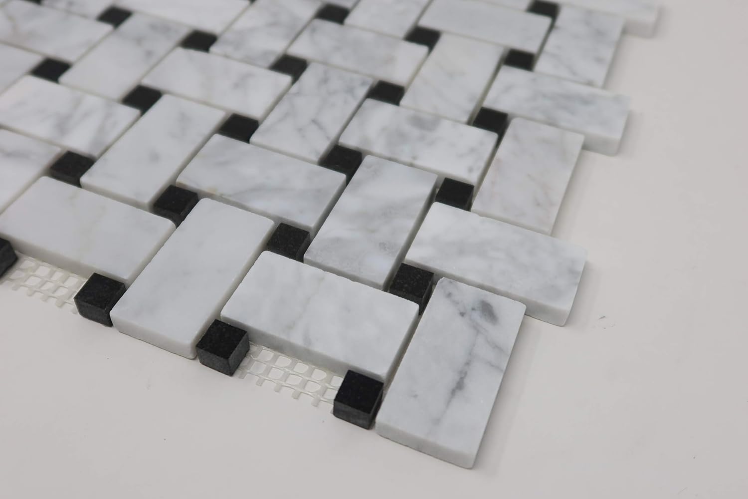 10 - Piece 12" X 12" X 8 mm Peridot Beautiful Kitchen Backsplash and Bathroom Glass Mosaic Tiles in White and Dark Green Finish