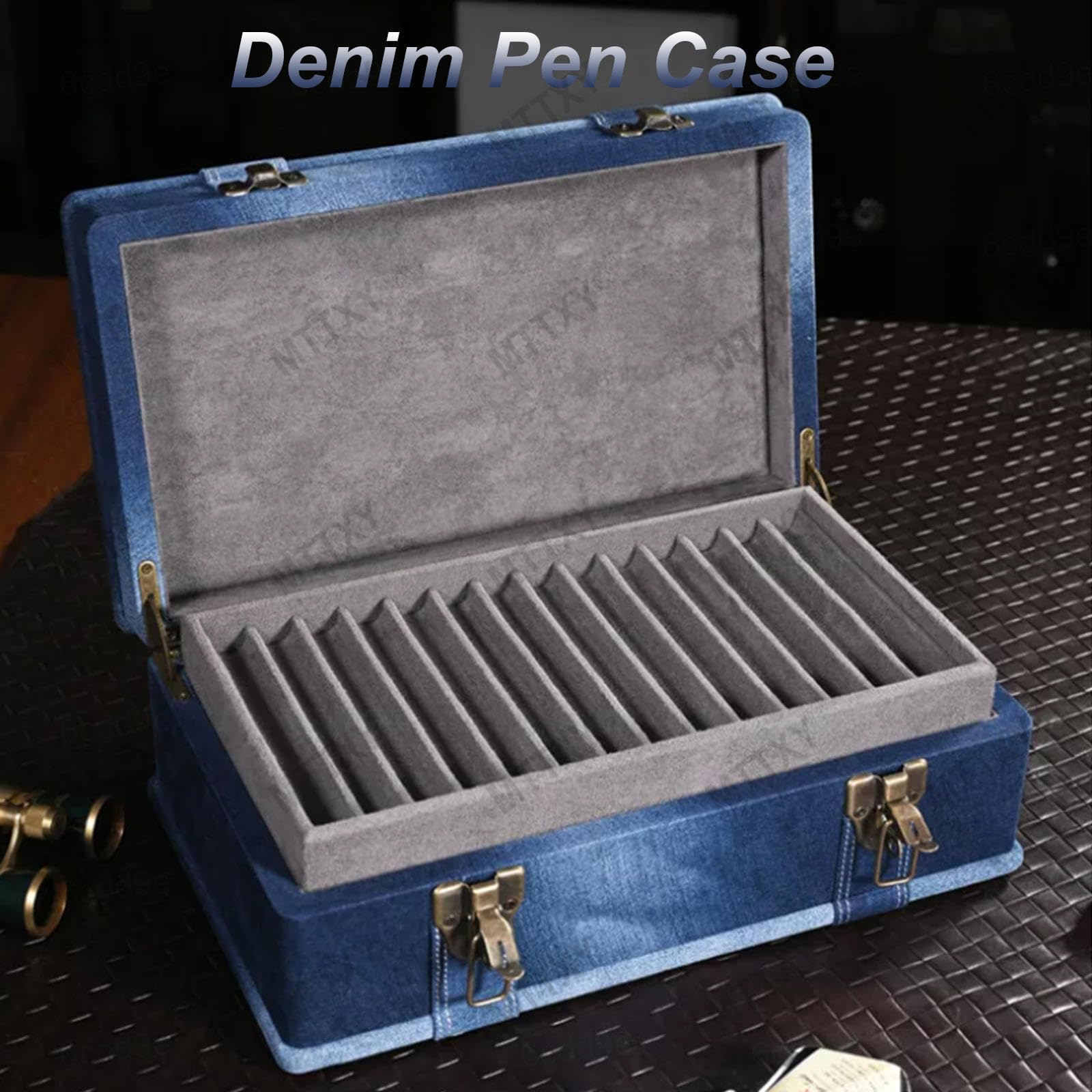Scatola Portapenne in Denim 14 Scomparti per Scrivania | Organizer per strumenti di scrittura con vassoi removibili, interno morbido e chiusure in metallo.