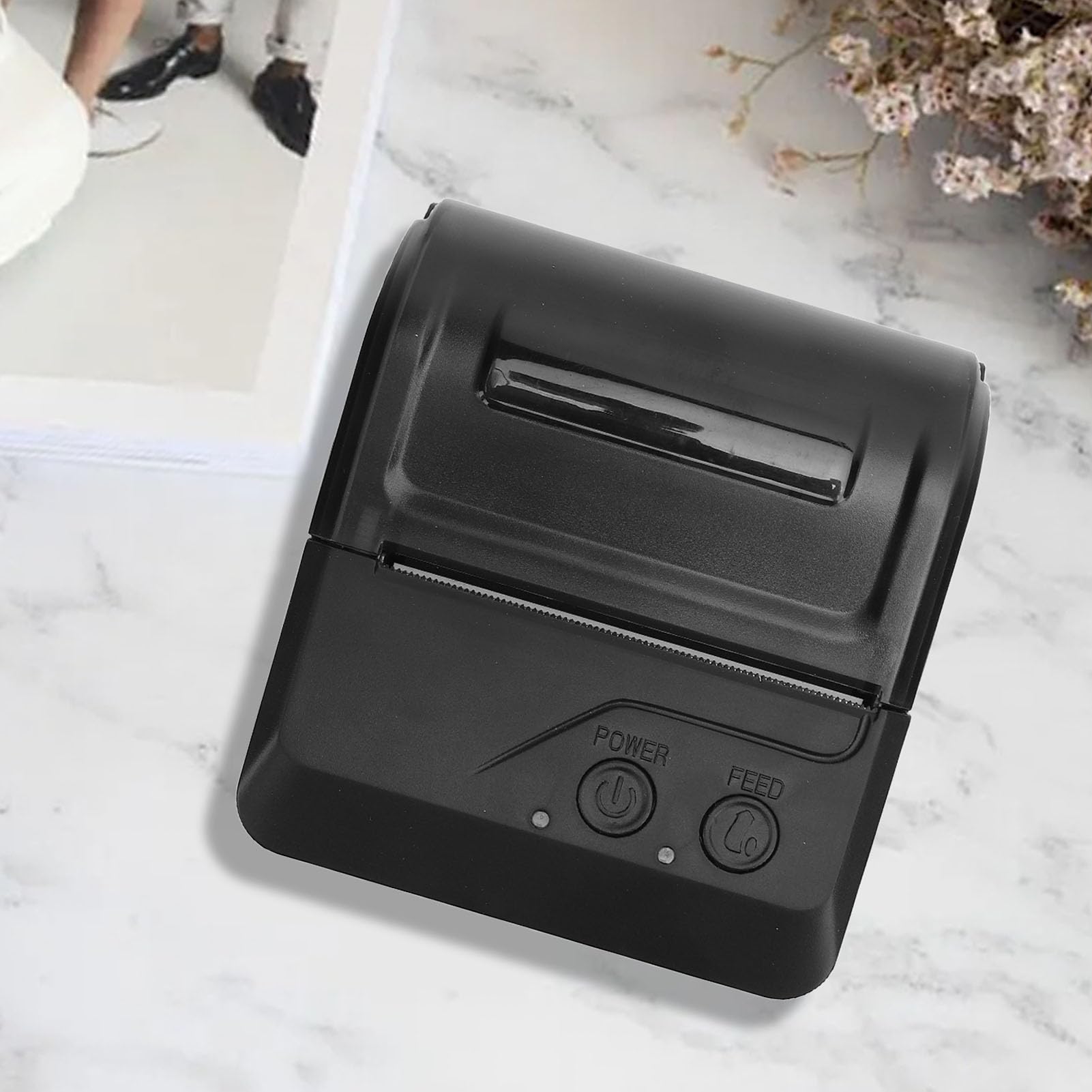 Asixxsix Imprimante Thermique Bluetooth pour étiquettes,imprimante Portable USB Haute Vitesse 203 PPP avec Batterie intégrée de 2600 mAh, pour l'expédition de Colis et la logistique
