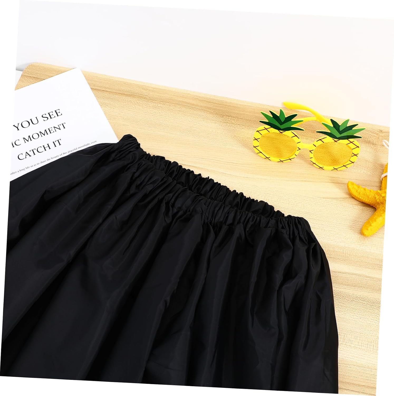 Portable Changing Room Privacy Shelter for Outdoor Dressing Quick Setup Instant Changing Cloak for Swimming Camping and Beach Use Breathable Versatile Design