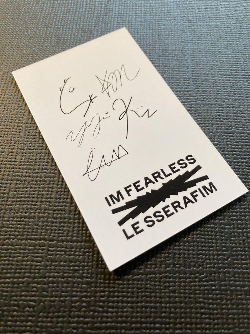 Amazon.co.jp: ルセラフィム サイン入りトレカ ウンチェ サクラ カズハ  