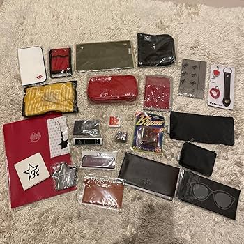 Amazon.co.jp: B'z ファンクラブ継続記念品 など セット : おもちゃ