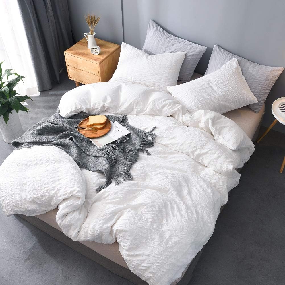 M&Meagle 3 Pieces White Duvet Cover Textured Set with Zipper Closure,100% Washed Microfiber Seersucker Fabric,Luxury Hotel Quality Bedding-Queen Size(1 Duvet Cover 2 Pillowcases) : Home & Kitchen