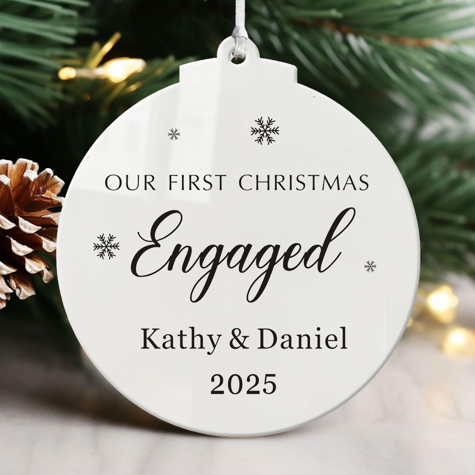 Personalised First Christmas as Mr and Mrs 2025 Tree Decorations 1st Christmas Baubles Gifts Xmas Gifts Custom Christmas Ornaments for Men Married Engaged New Couple Wife (Design 1, Round)