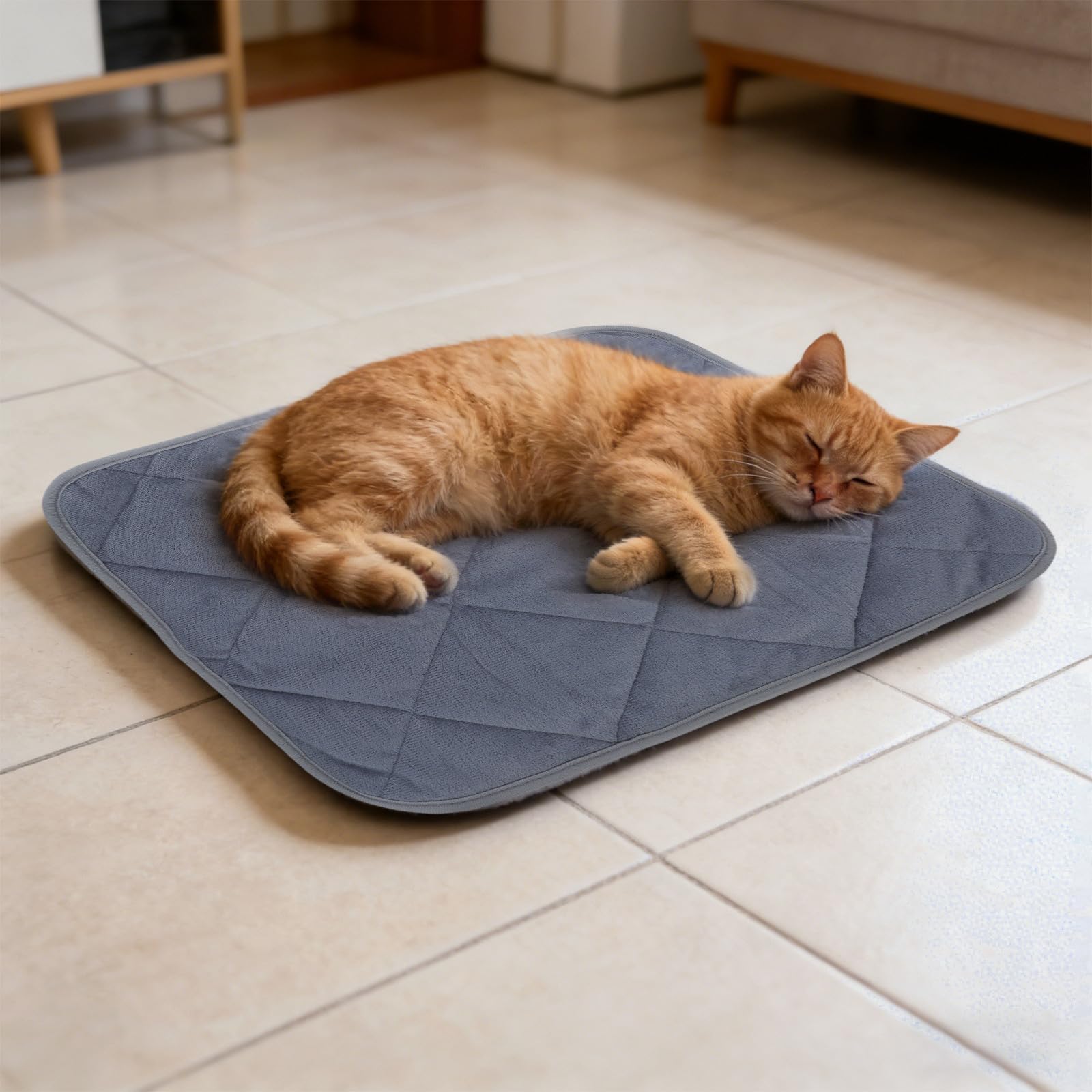 4 Pièces Tapis Chauffant pour Chat Autochauffant Lit pour Chat Chaud avec Isolation Thermique Confortable et Doux pour Animaux Domestiques pour Hiver