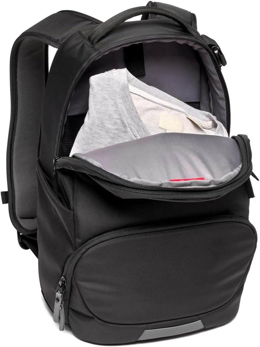 Manfrotto Advanced Active III Camera and Laptop Backpack, for Reflex/Mirrorless Camera with Lenses, Interchangeable Padded Dividers and Tripod Attachment