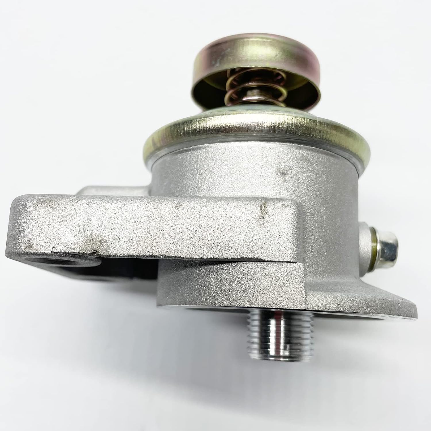 Fuel Filter Head C6204717210 for Cummins Engine 6B3.3 4BT3.3 B3.3