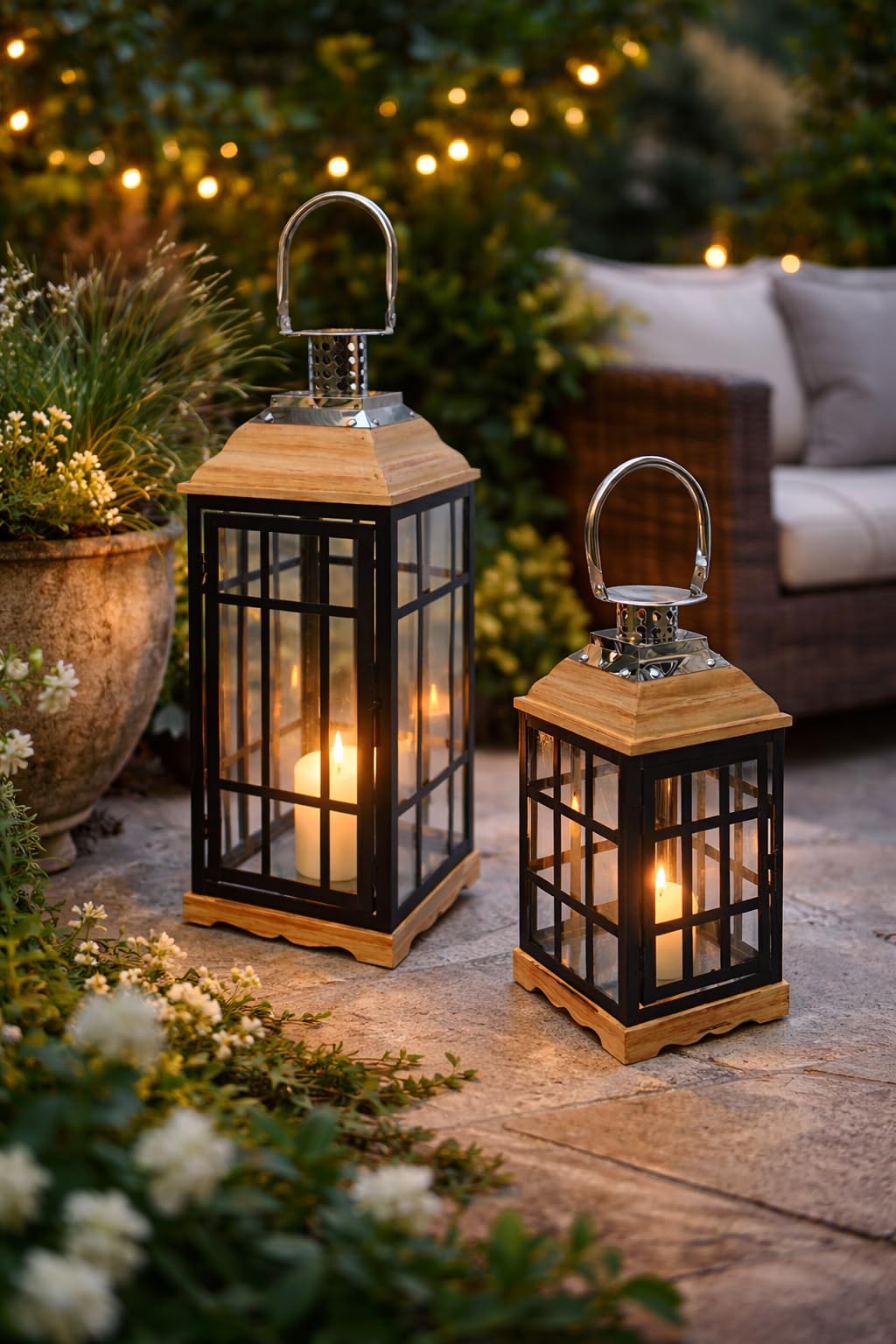 Set 2 Lanterne da Esterno in Ferro e Legno con Vetro Portacandele Giardino Terrazzo Portico Stile Rustico Moderno Lanterna Grande 56 cm + Piccola 39 cm Decorazione Outdoor