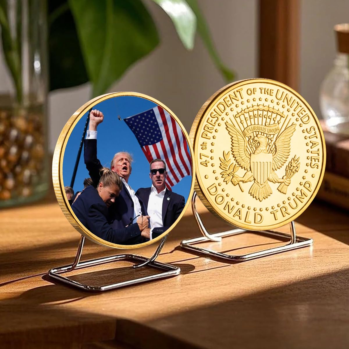 ドナルド・J・トランプ大統領 支援部隊 MAGA チャレンジ  Amazon.co.jp: ドナルド・トランプ大統領 チャレンジコイン 射撃 暗殺