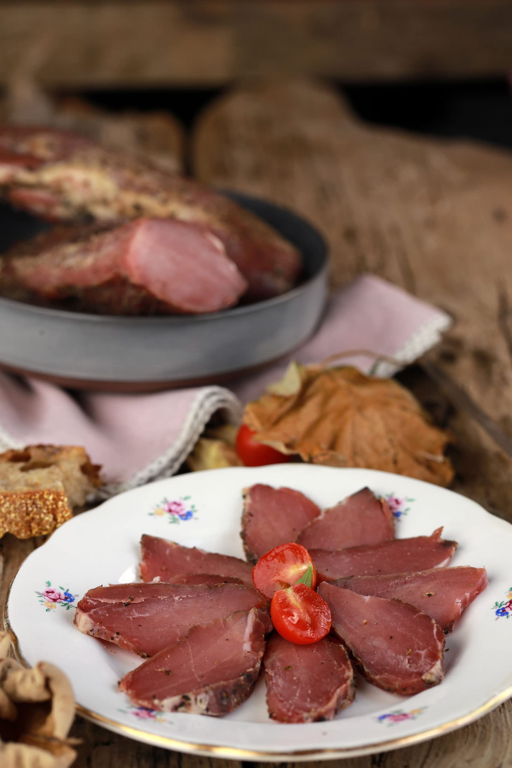 Filetto Affumicato | filettino intero sottovuoto da 0,35 kg | Salume artigianale Toscano affumicato al naturale in affumicatore | Salumificio Artigianale Gombitelli - Toscana