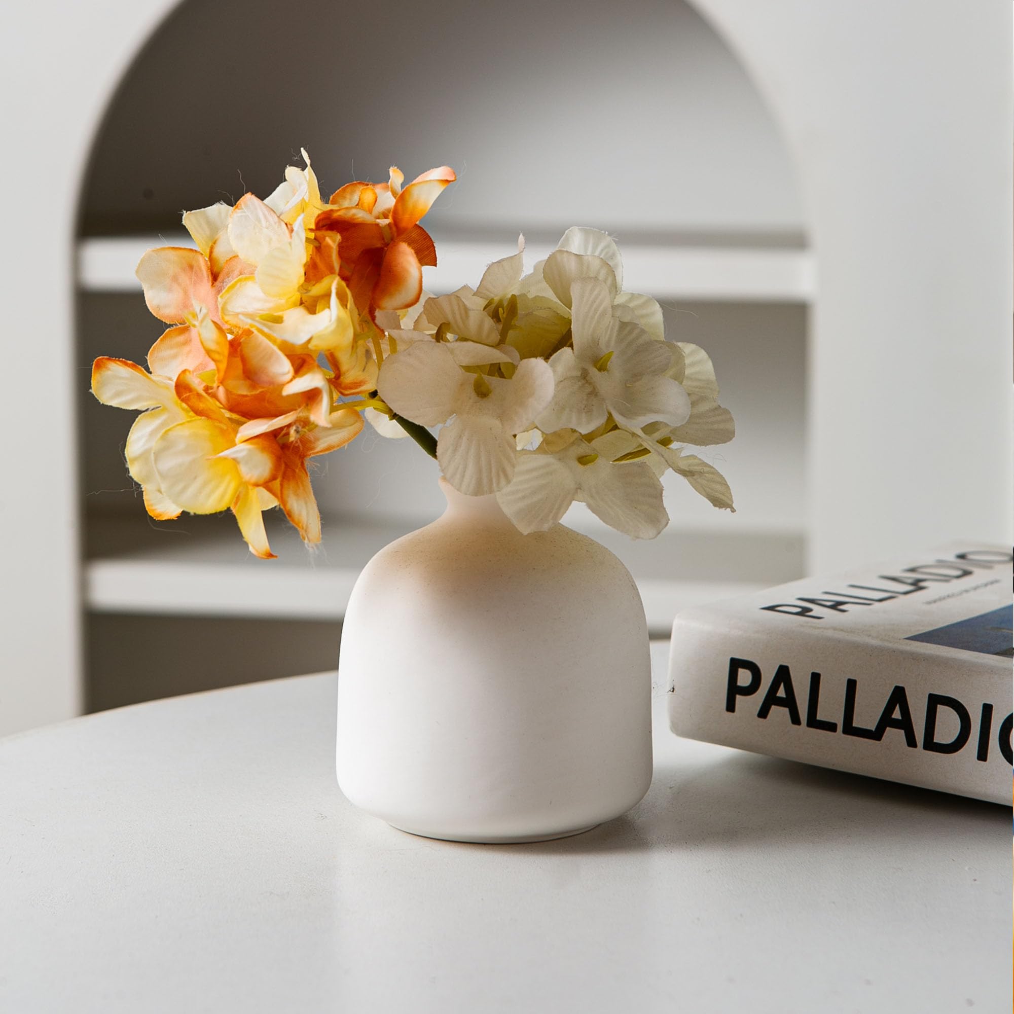 Tanvecle Weiße Keramik Knospenvase 11er Set, Kleine Vasen für Pampasgras, Blumen, Mini Vasen für Moderne Wohnkultur, Minimalistische Dekor, für Wohnzimmer, Esstisch & Regale