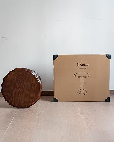 Miniatura 9 de Mesa auxiliar redonda con pedestal 100% de madera maciza, mesa auxiliar vintage, mesa de acento antigua resistente para espacios pequeños, mesita de