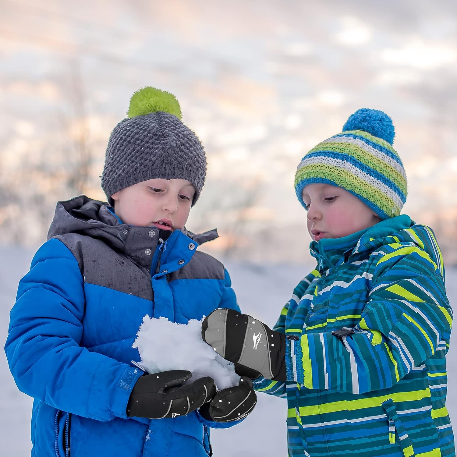 Achiou Winter Kids Ski Mittens , Insulation Waterproof Toddler Snow Gloves ,3M Thinsulate Warm Gloves for Children Boys Girls : Clothing, Shoes & Jewelry