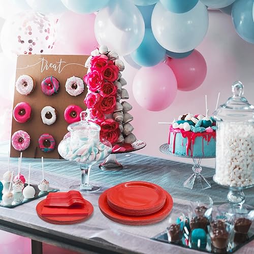 Miniatura 3 de El juego de suministros rojos para fiesta incluye platos de papel rojo y servilletas, suministros de fiesta, platos de postre rojos para 25