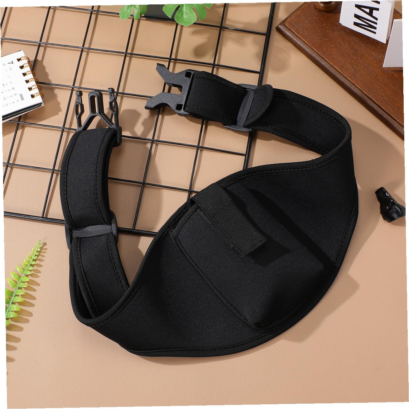 Toyvian Ceinture de Microphone en Néoprène Réglable Poche Frontale et Boucle Rapide pour Entraînement Fitness et Yoga, Maintien Sécurisé et Confortable