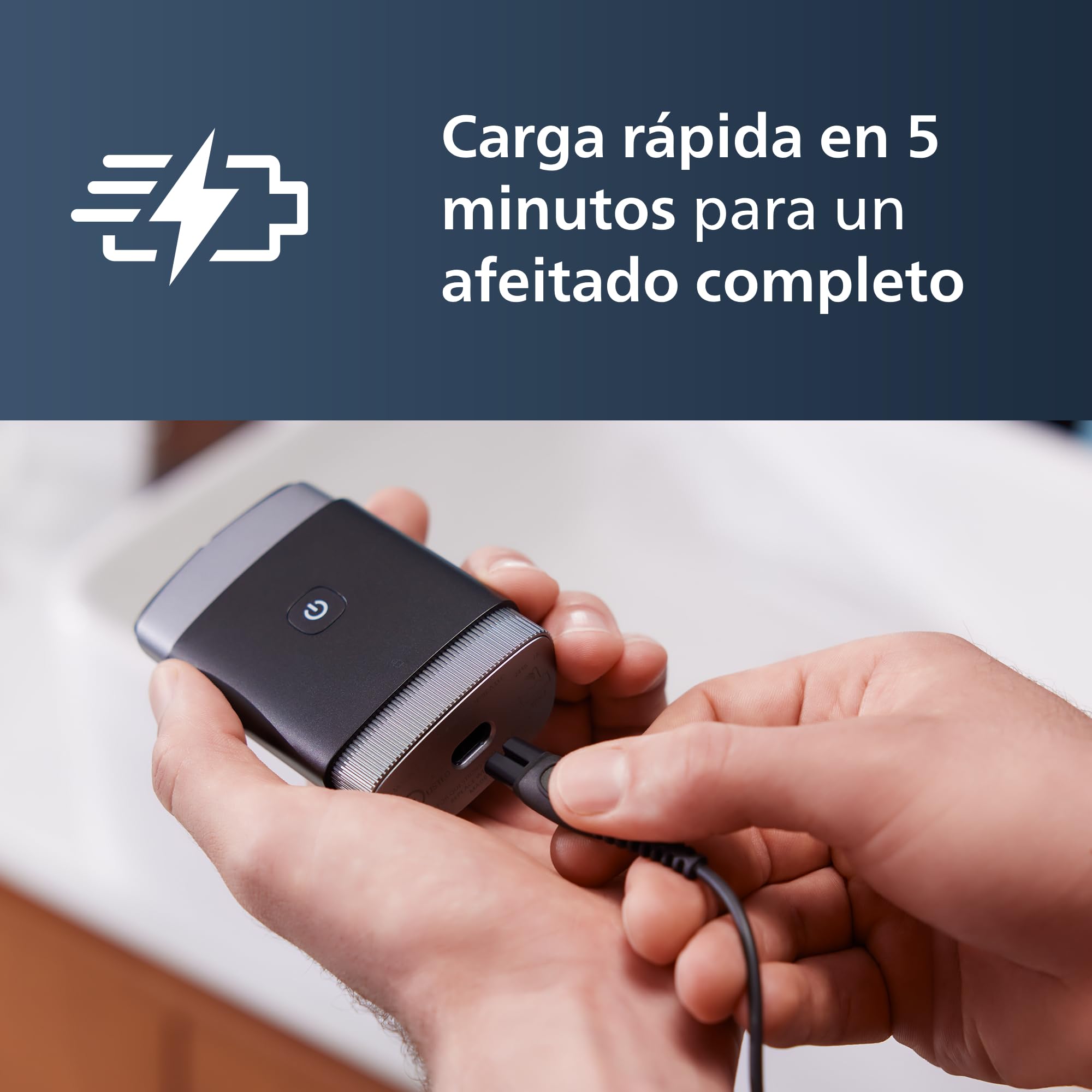 Philips Afeitadora Portátil, Afeitadora Eléctrica en Seco y Húmedo de Viaje para hombre, Sistema de Cuchillas ComfortCut, Cabezales flotantes 3D, Diseño compacto, Batería potente, Modelo PQ888/06